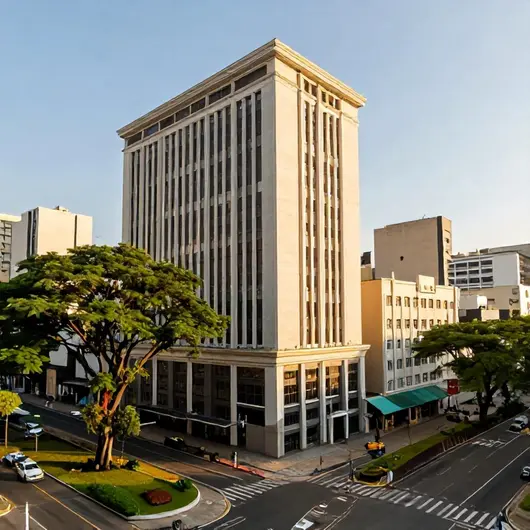 Descubra o Auxiliadora Predial Centro Histórico Matriz