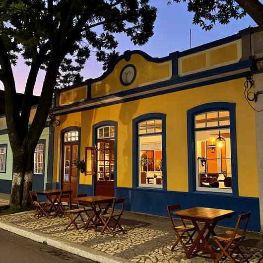 Descubra o Bar Avenida