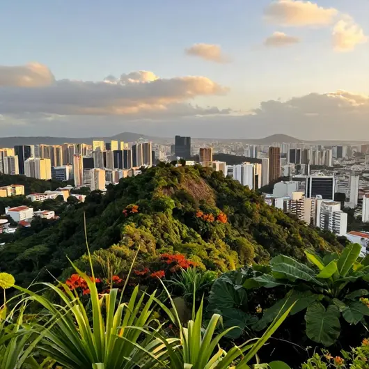 Morro de Santa Teresa: Um Mirante para a Cidade