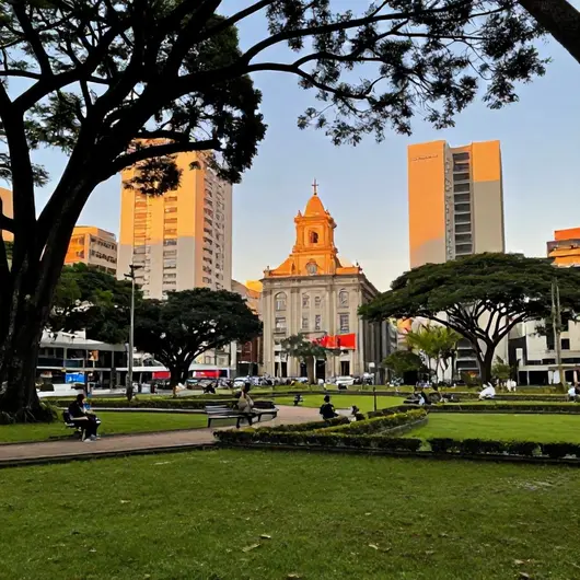 Praça Marechal Deodoro: Um dos Principais Cartões Postais de Porto Alegre