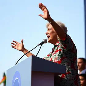 Em Porto Alegre, Lula diz que nenhum governante estrangeiro vai interferir na eleição no Brasil interferência nas eleições brasileiras